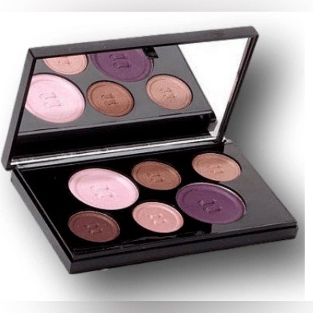 Ready to Wear New York SULTRY Elegant Eyeshadow Palette with Mirror